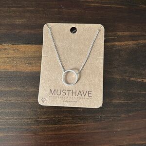 NEW Silver Toned Circle Design Necklace 16"